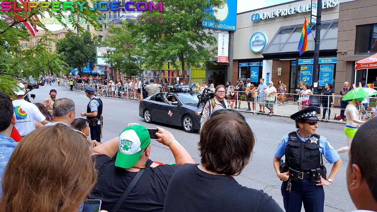 parade 049