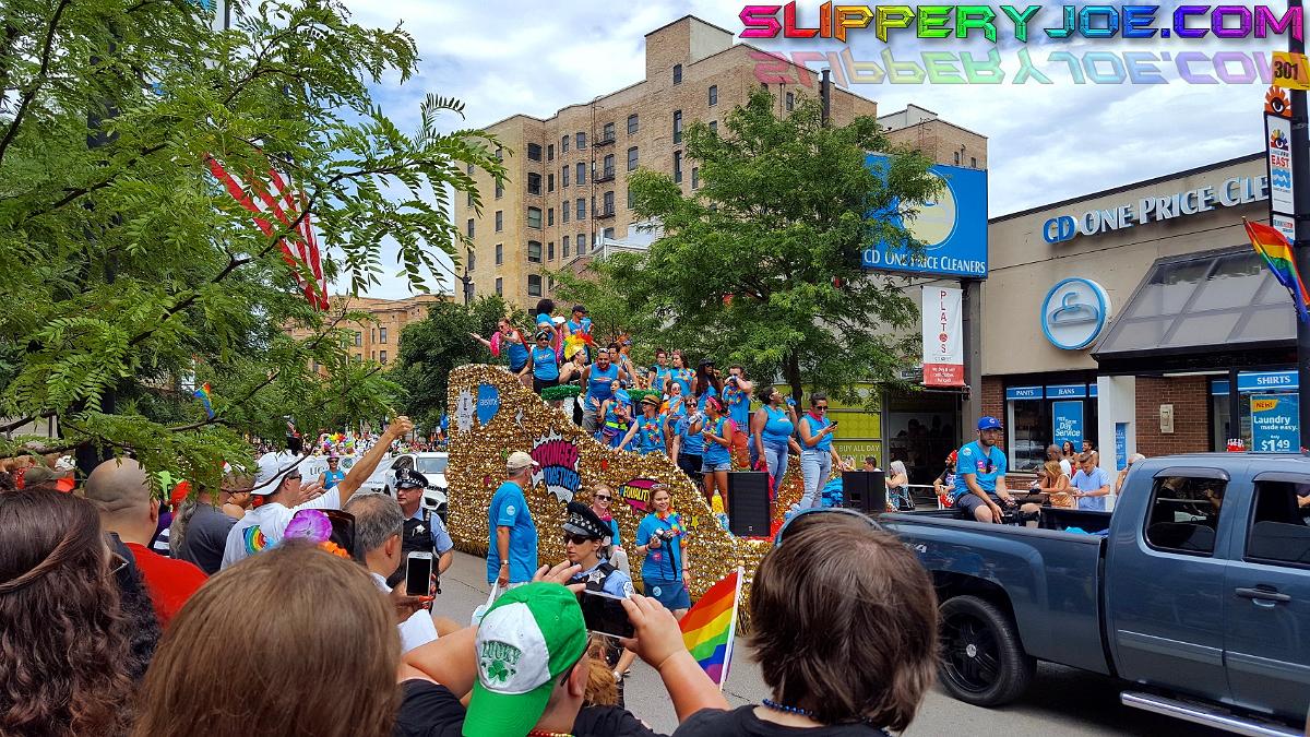 parade 065
