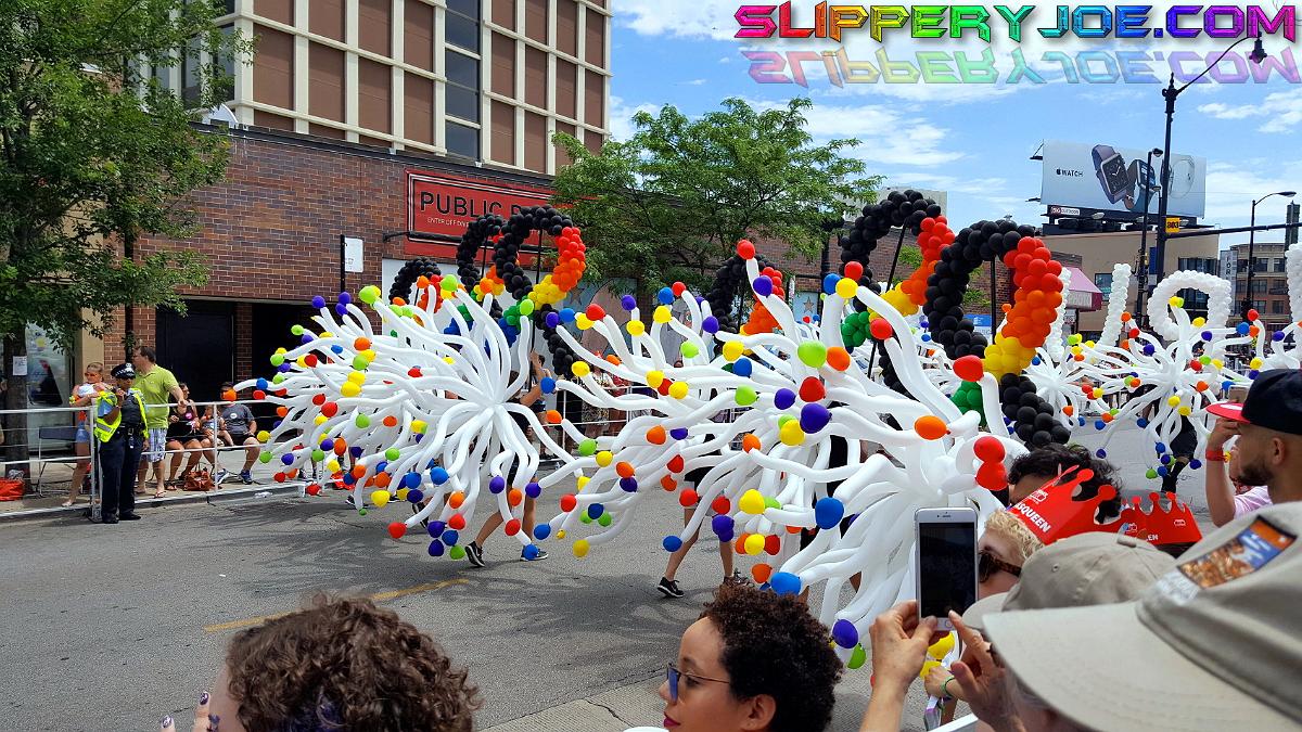 parade 070