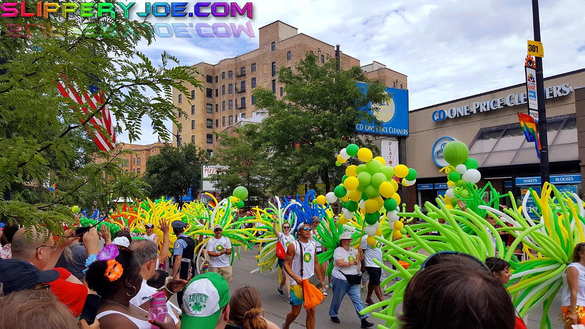 parade 082