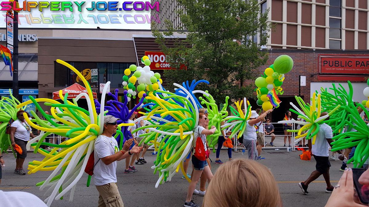 parade 084