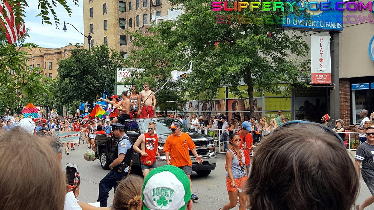 parade 090