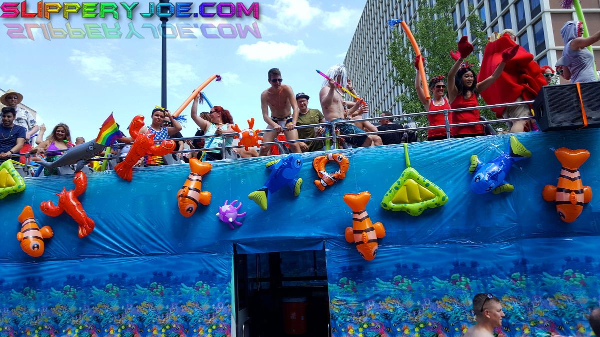 parade 185