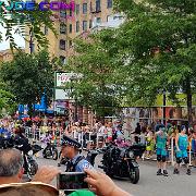 parade 040