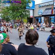 parade 047