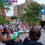 parade 052