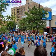 parade 064