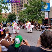 parade 075
