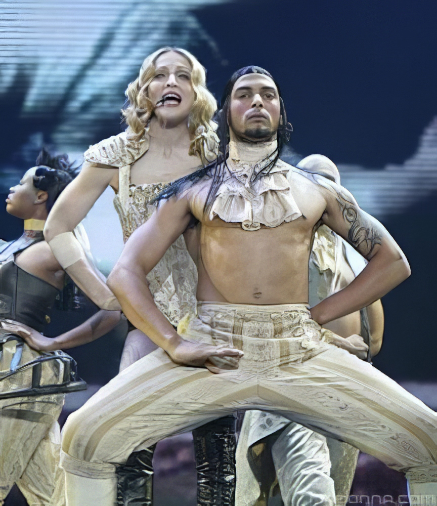 madonna.com 04 11